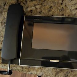 IP VIDEO ANSWERING STATION AND IP VIDEO DOOR STATION