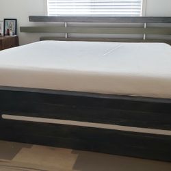 Heavy Duty Custom Plataform Bed Frames .
