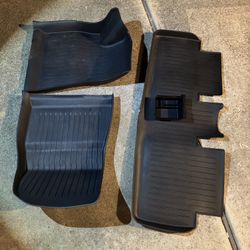 2022 OEM Tesla Model 3 Mats And Spigen Center Console Tray