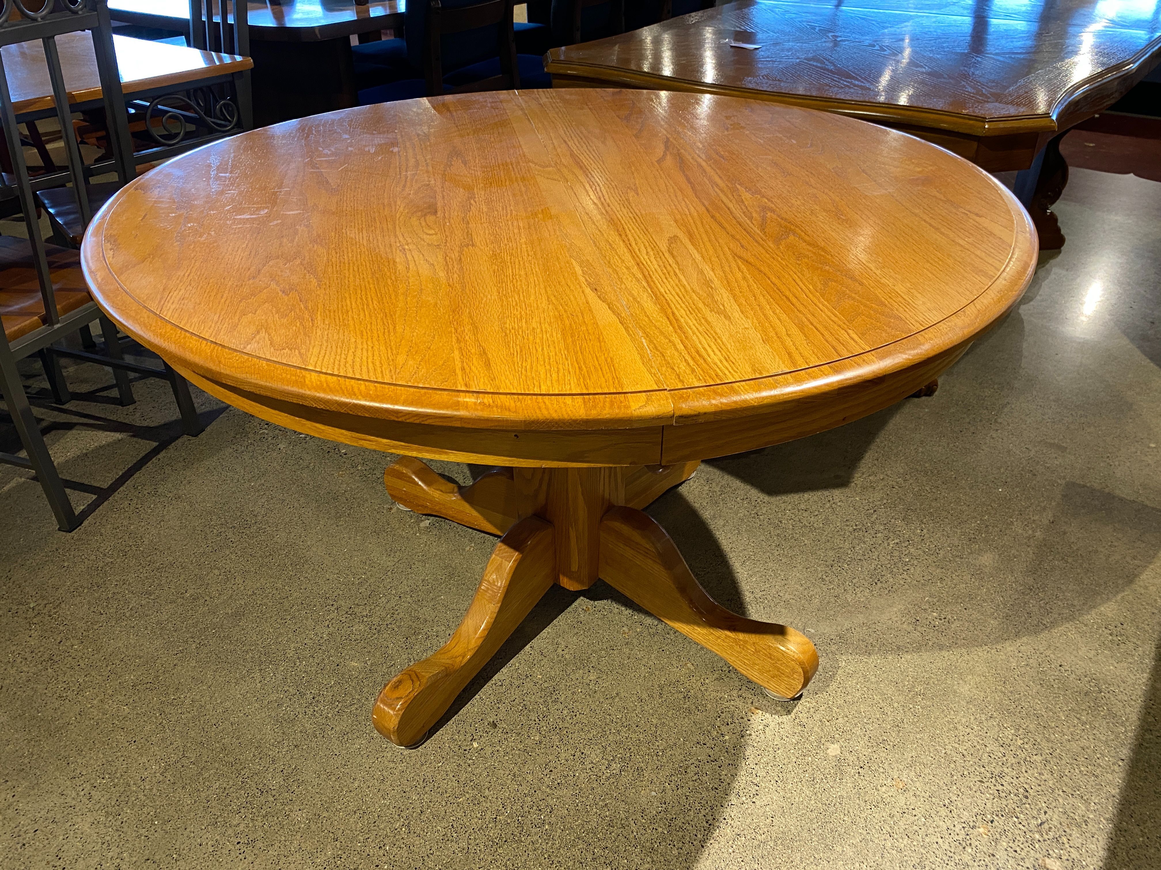 Blonde Oak Round Pedestal Dining Table