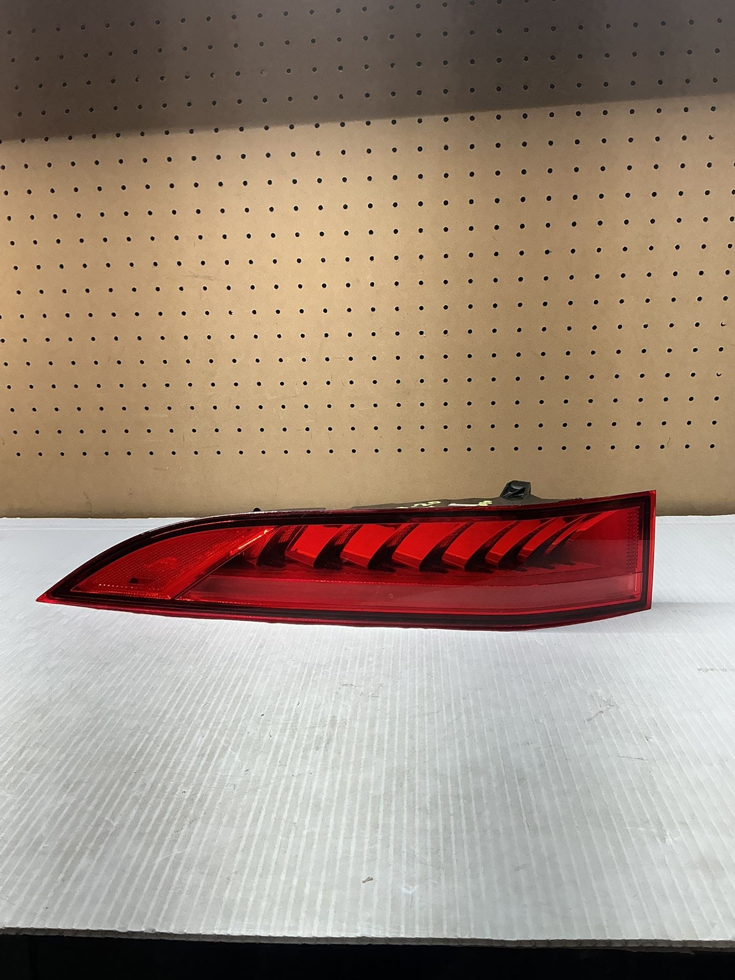 2017 - 2020 JAGUAR F-PACE - DRIVER SIDE TIL LIGHT OEM