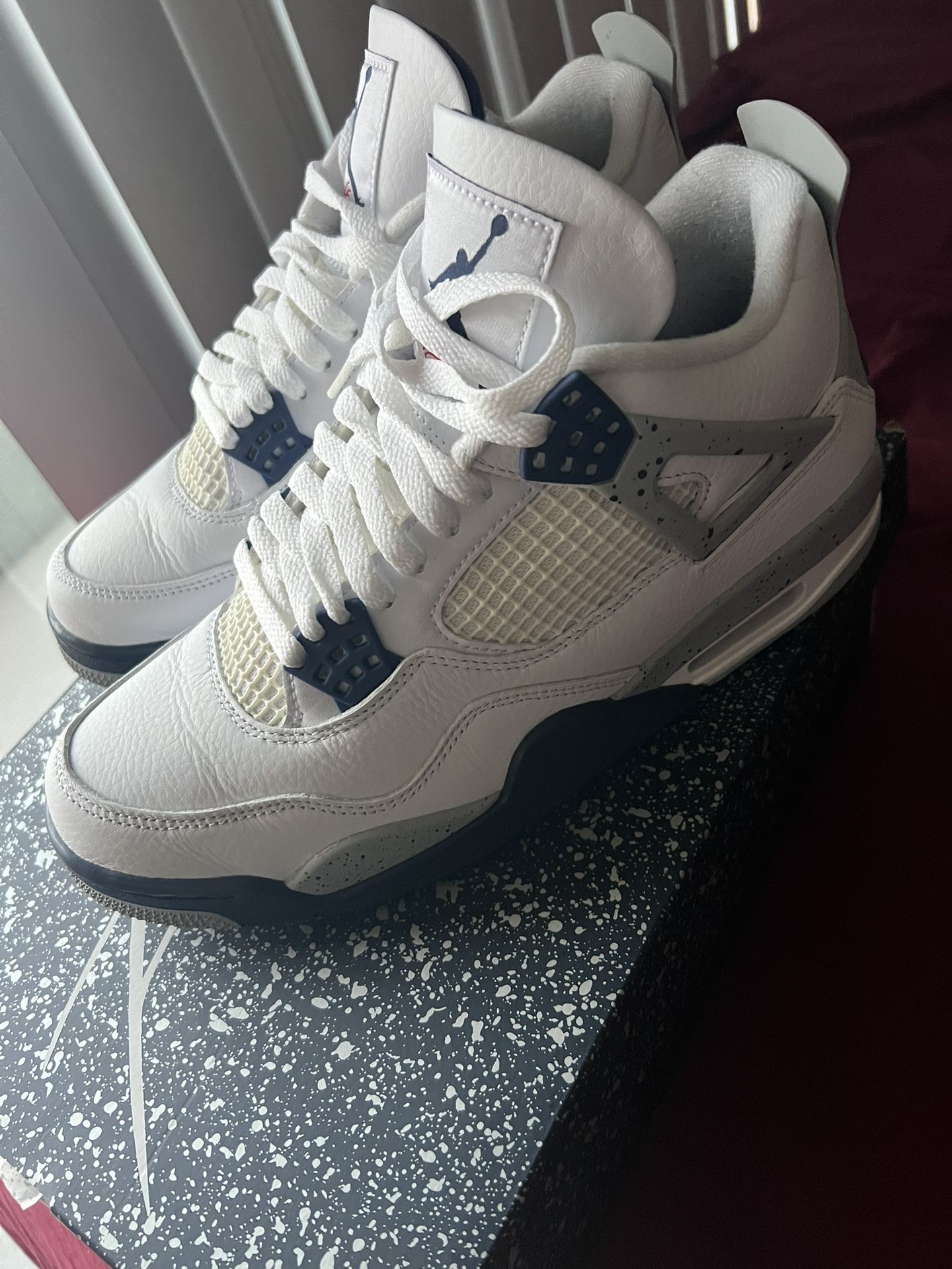 Air Jordan 4