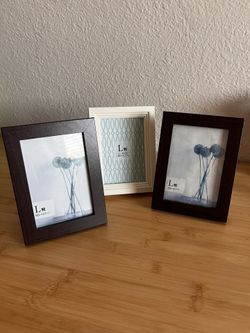 $6 For (3) Small Picture Frames