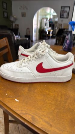 Nike Low-Top Sneakers White Red Swoosh