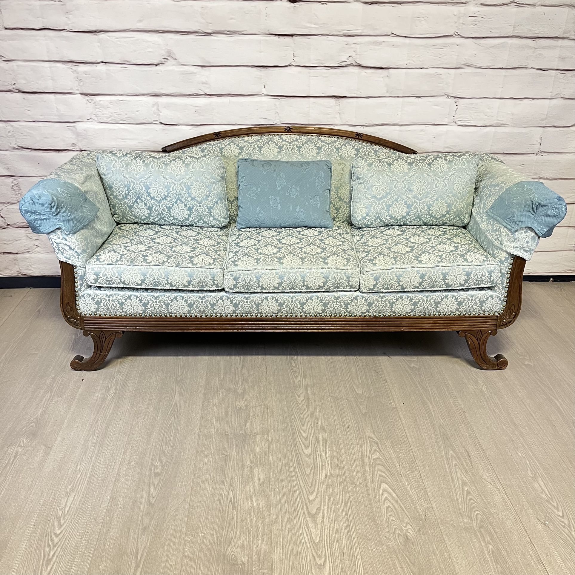 Light Blue Floral Victorian Couch Sofa