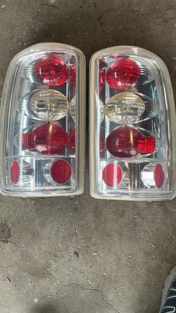 Luces Traseras Para Chevrolet, Suburban O Silverado 2000-2006