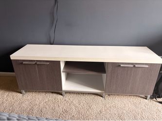 Modern entertainment center
