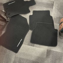 New 4 Piece Car Mats