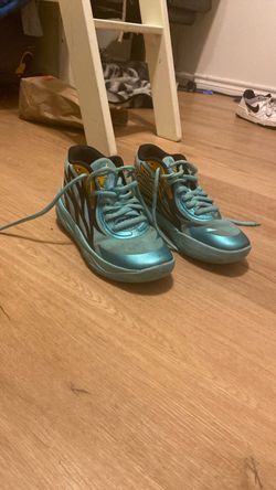 Teal Mid-Top Basketball Sneakers size 4,5
