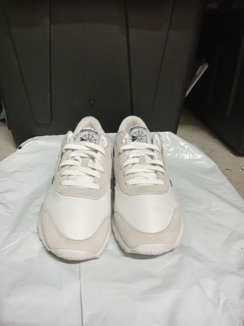 Reebok Classics Size 9.5