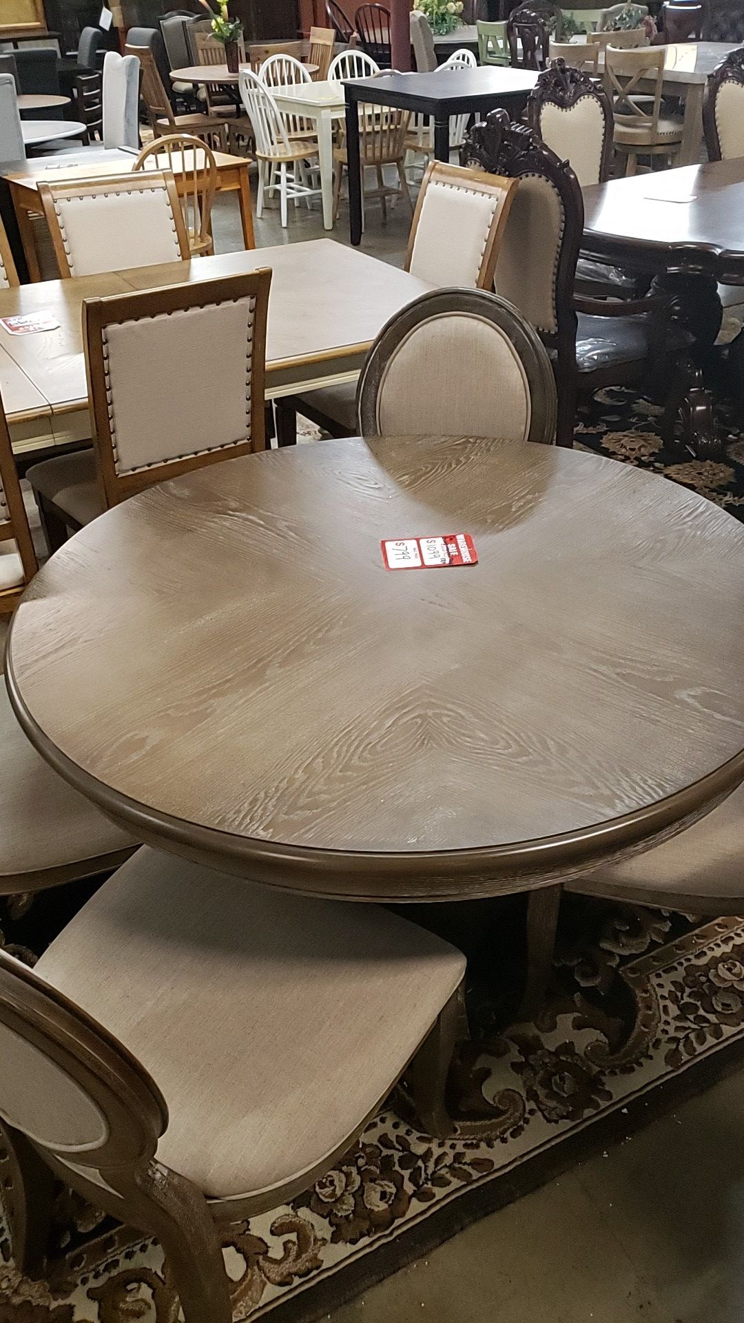 Round dining table & 4 chairs