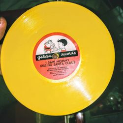 I Saw Mommy Kissing Santa Claus / Christmas Chopsticks (78RPM Little Golden Records #R110)

