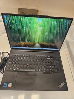 Lenovo ThinkPad 16 inch Touchscreen Intel i7-1355u 512 GB M.2 NVMe SSD