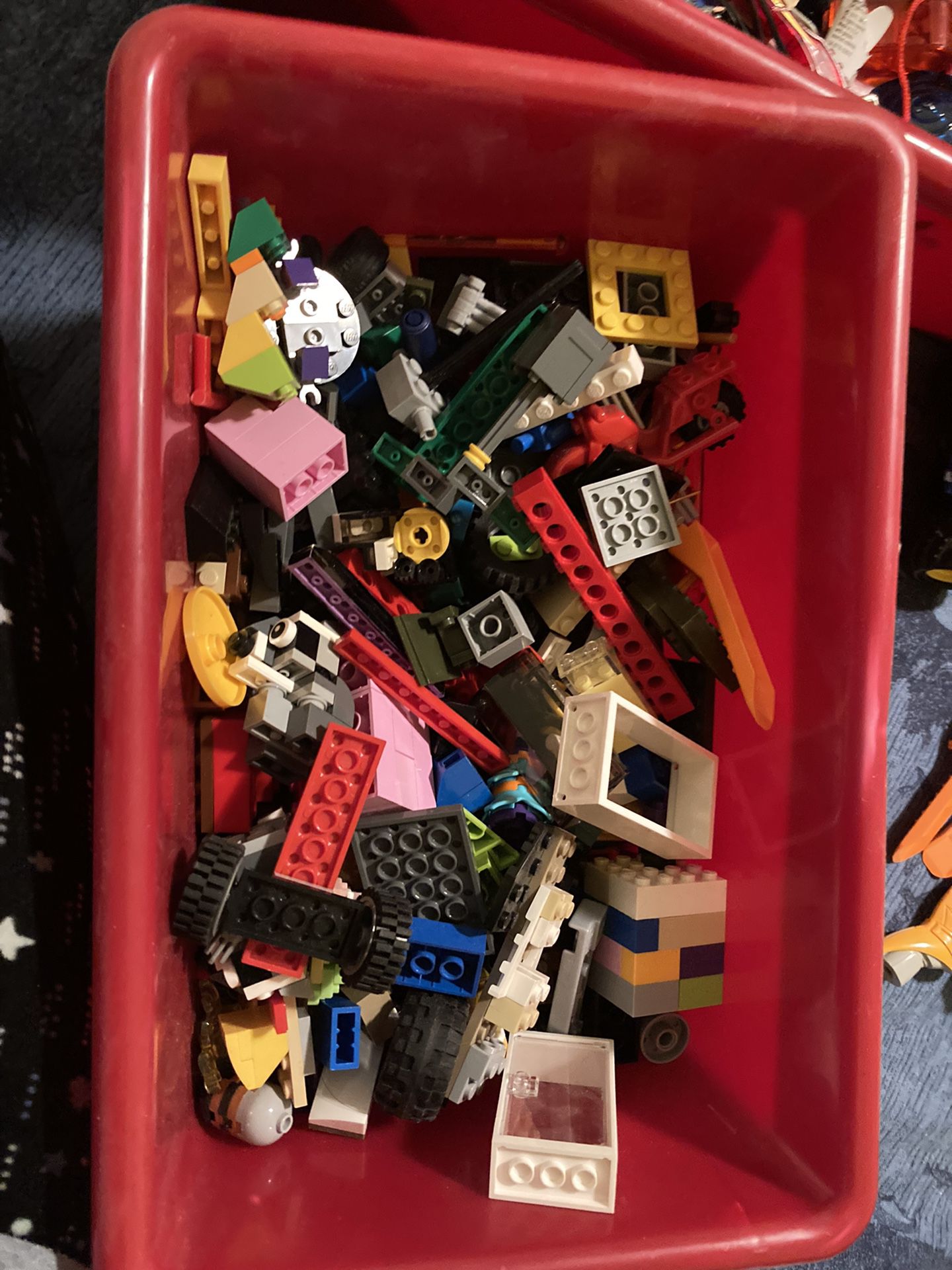 Box of mix Legos