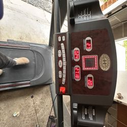 Horizon Fitness Treadmill 