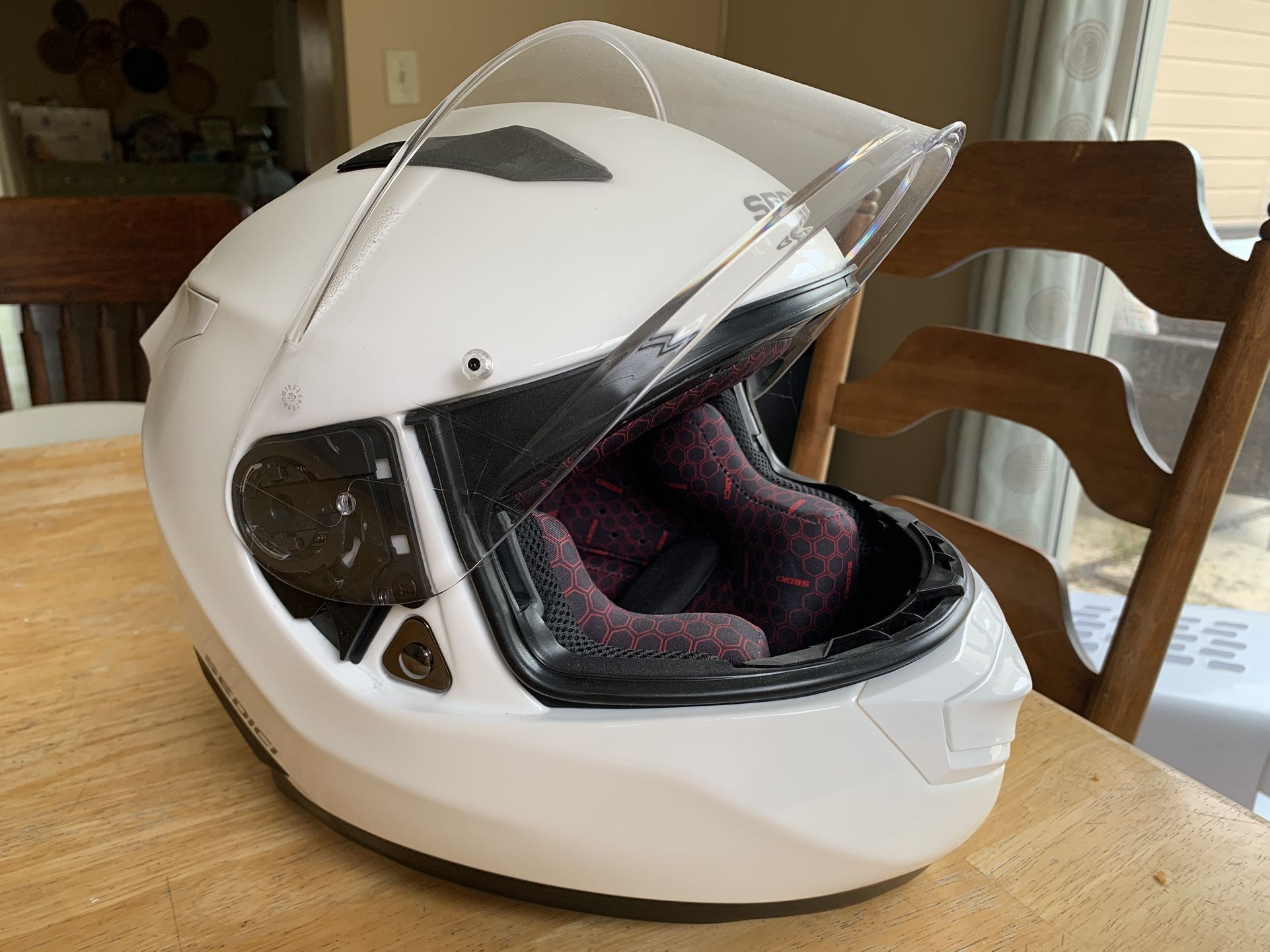 Sedici Strada II, Motorcycle Helmet