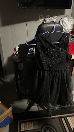 Little girl, fancy black sparkly dress