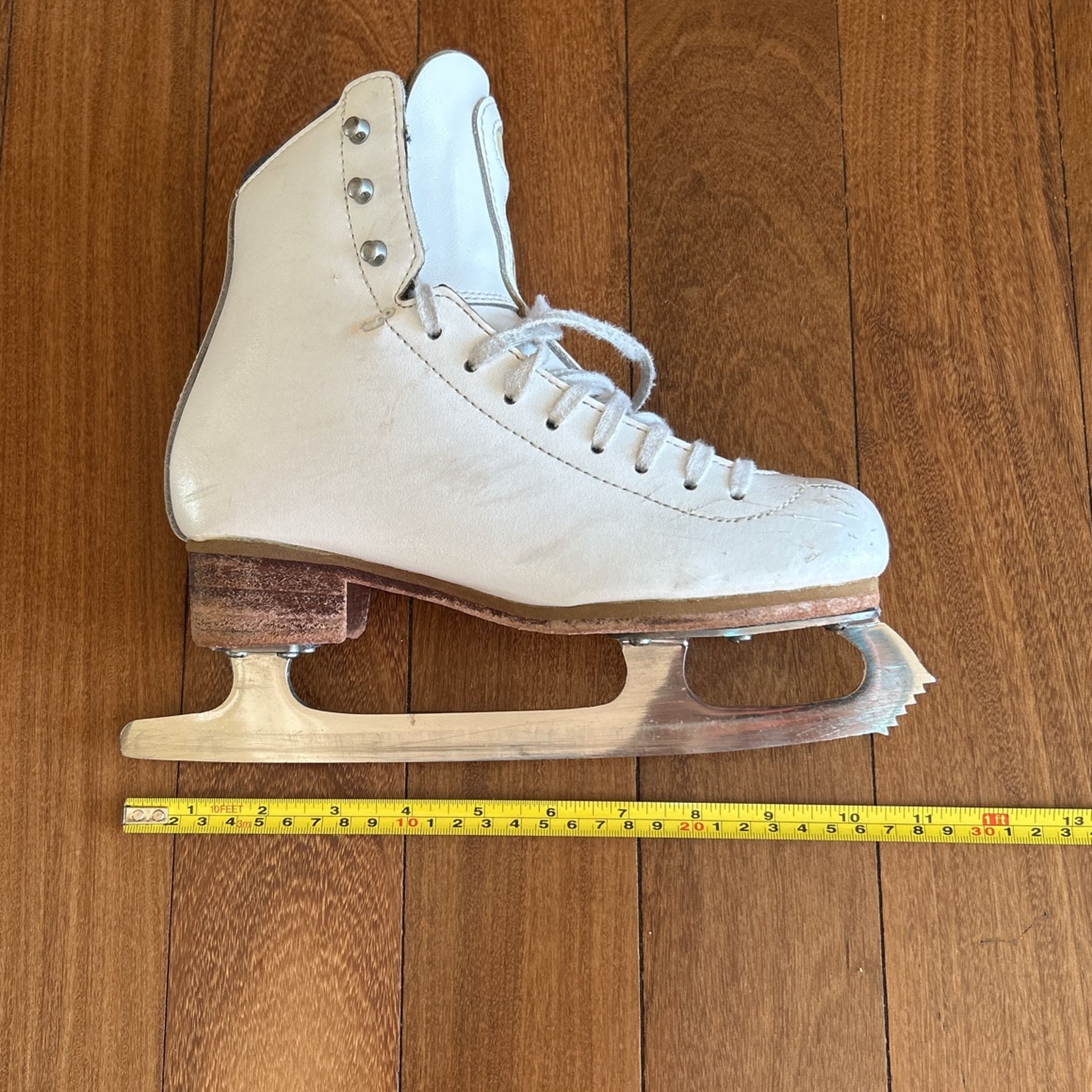 3 1/2 Size Skates 