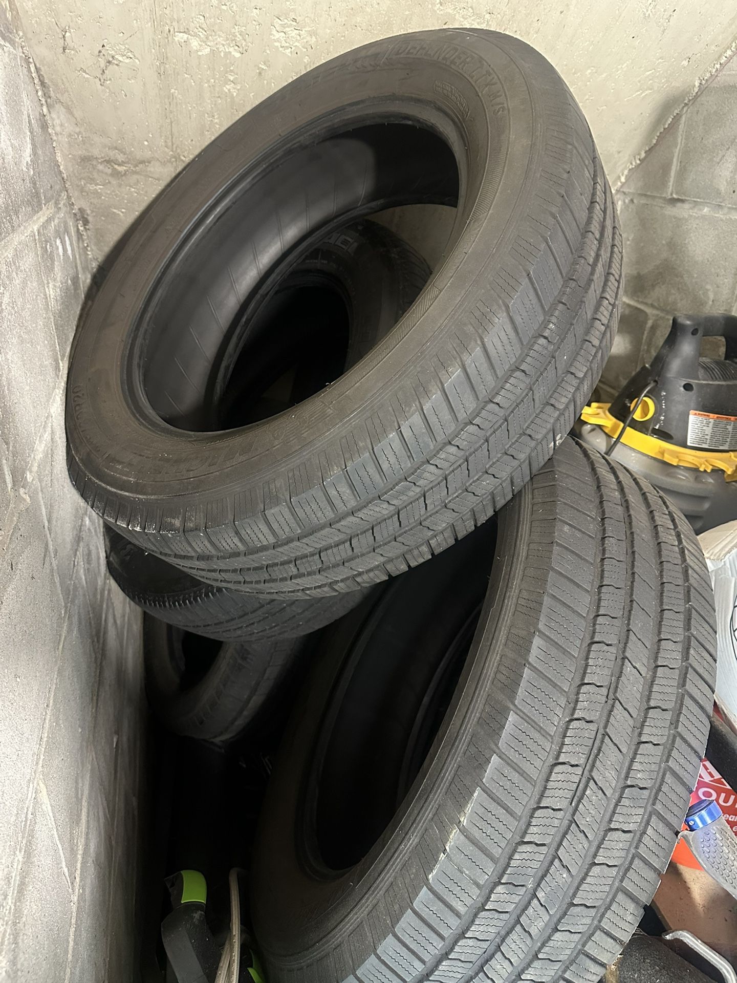 245 60 20 Tires