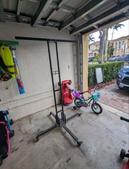 Bicycle Holder With Wheels