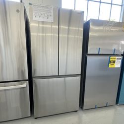 Samsung 33” 17.5 cu. ft. Counter Depth 3-Door French Door Smart Refrigerator in Stainless Steel