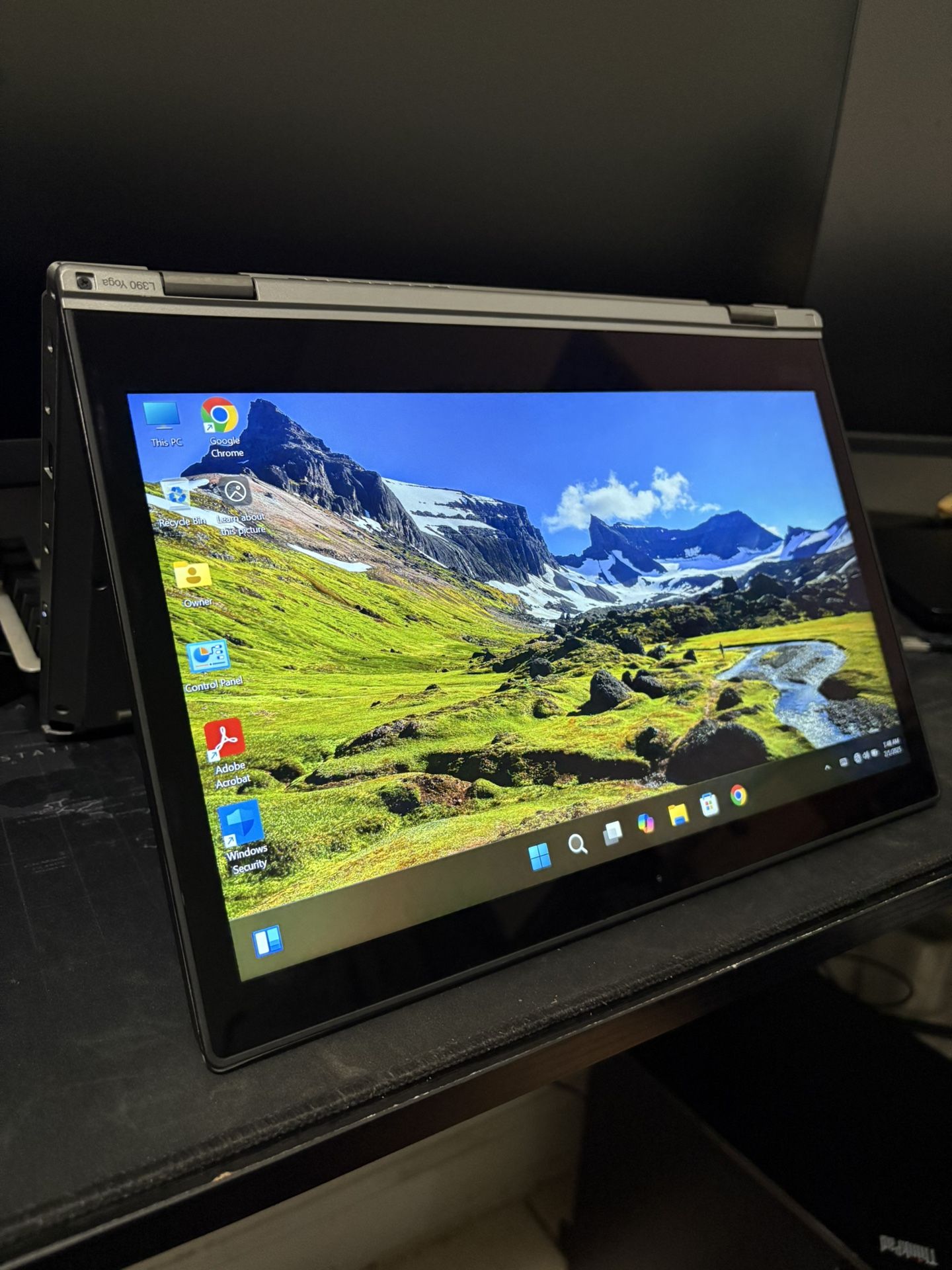 2 in 1 Touchscreen Laptop/Tablet 13.3” 8th Gen Core i5 256gb ssd 8gb ram