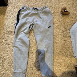 Nike Tech Fleece Grey Size Medium  M