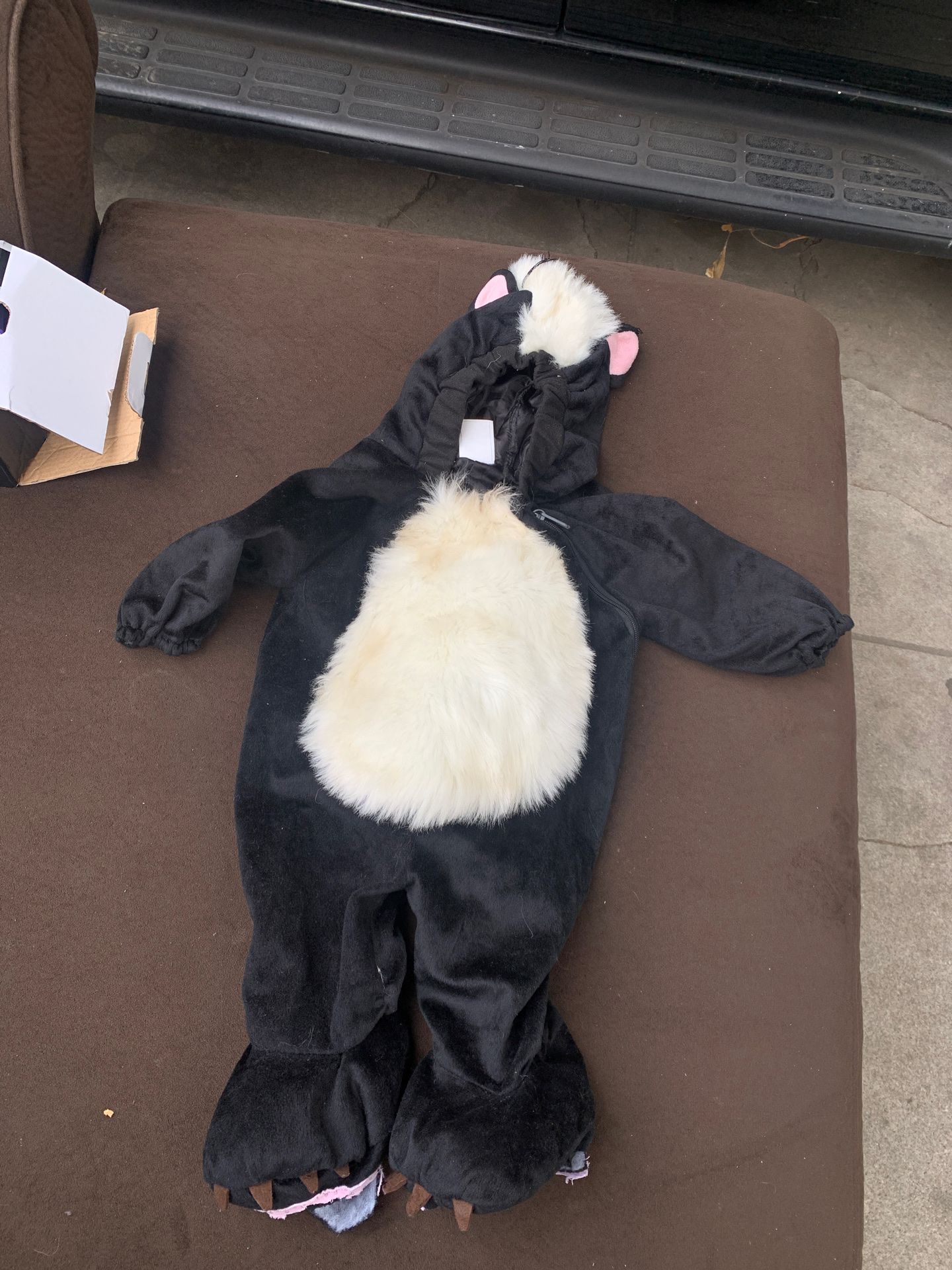 Skunk costume 6to 12 months $5