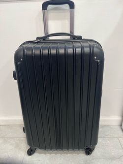 Black Hard Shell Spinner Luggage