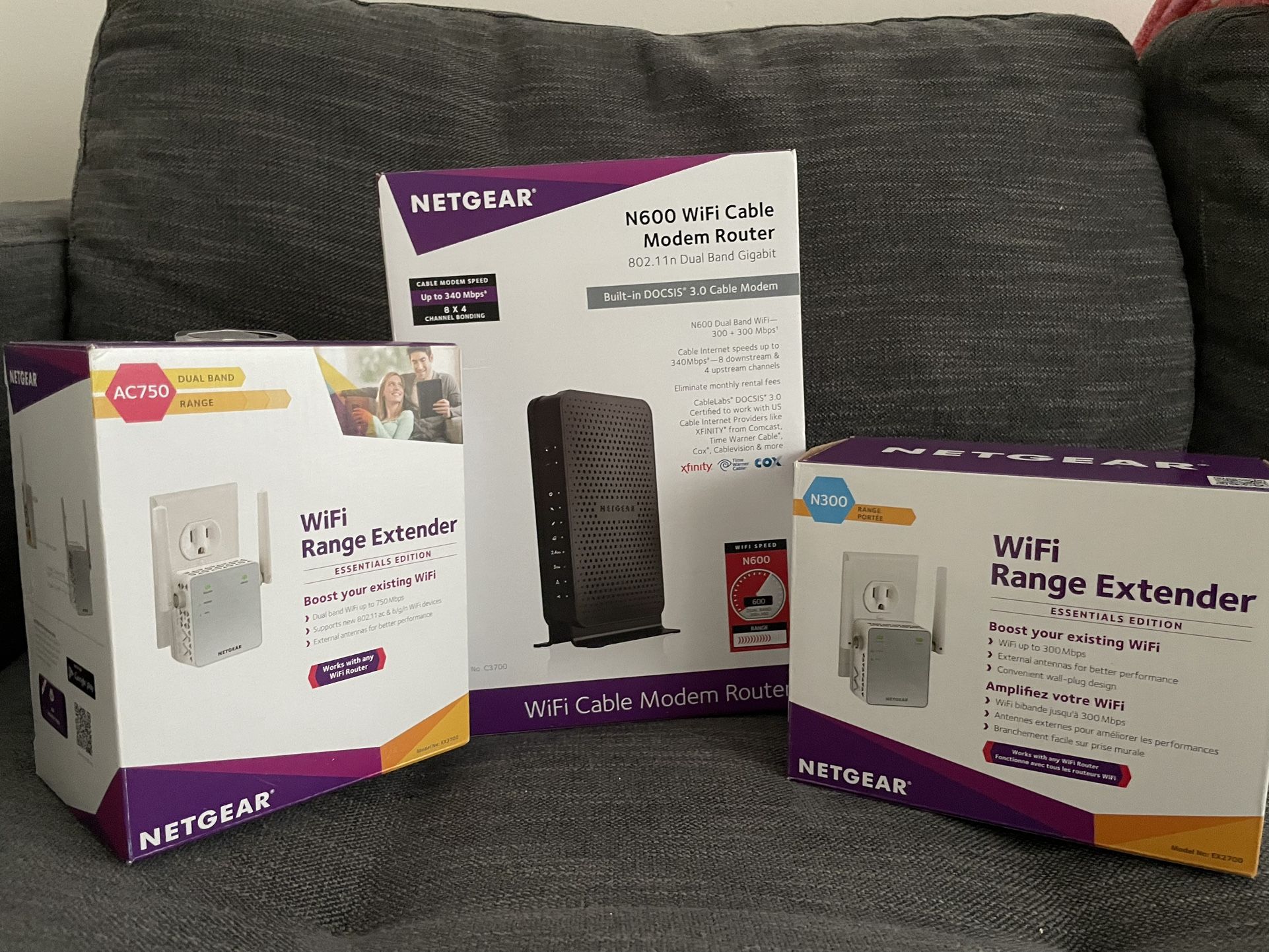 Netgear N600 Modem Router And (2) Wifi Extender Set