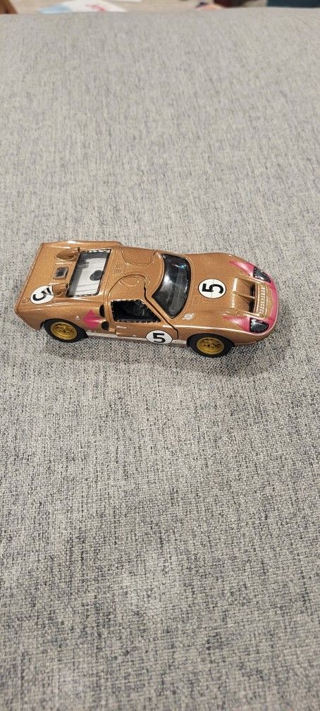 Kinsmart 1966 Ford GT40 MKII
