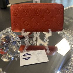 Louis Vuitton Zippy Wallet 