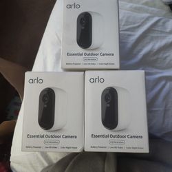 arlo. Essential Outdoor Cameras