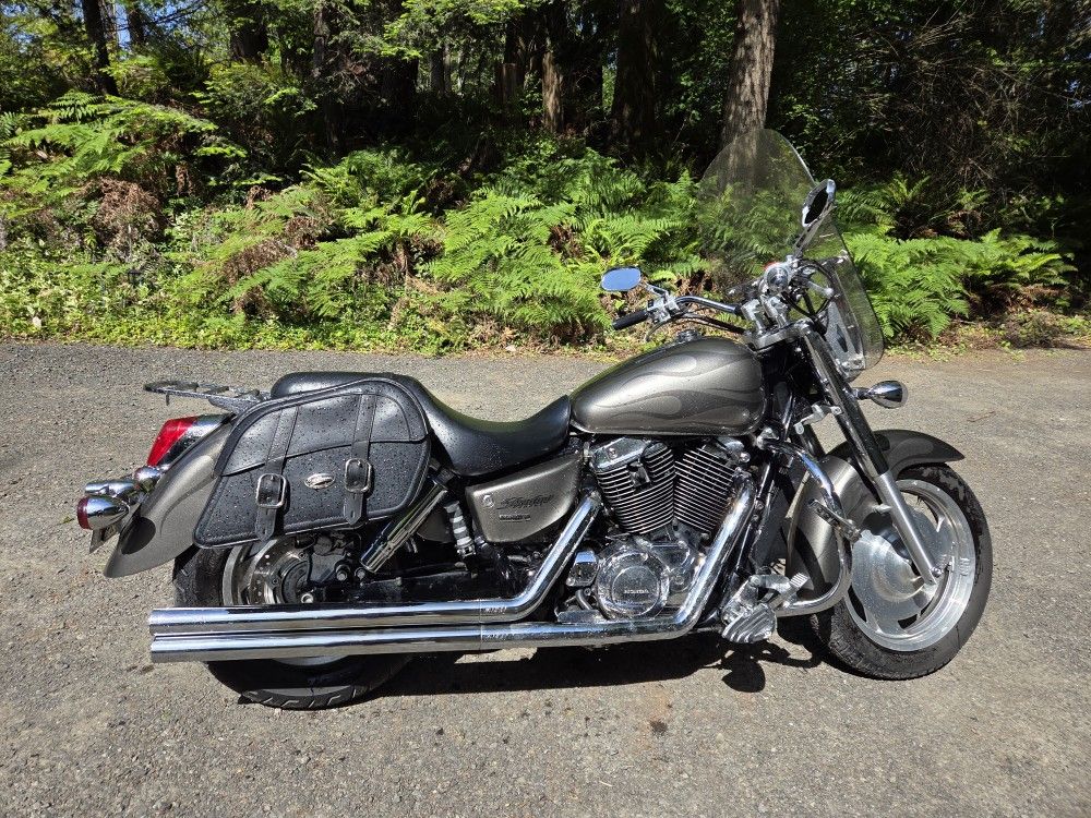 2006 Honda Shadow Sabre 1100cc