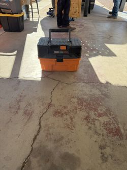 RIDGID Pro Pack 4.5 Gallon Portable Wet/Dry Vacuum.