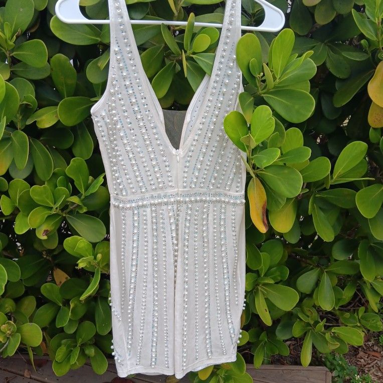 Banjul Velvet Pearl Mini Party Dress Size Large