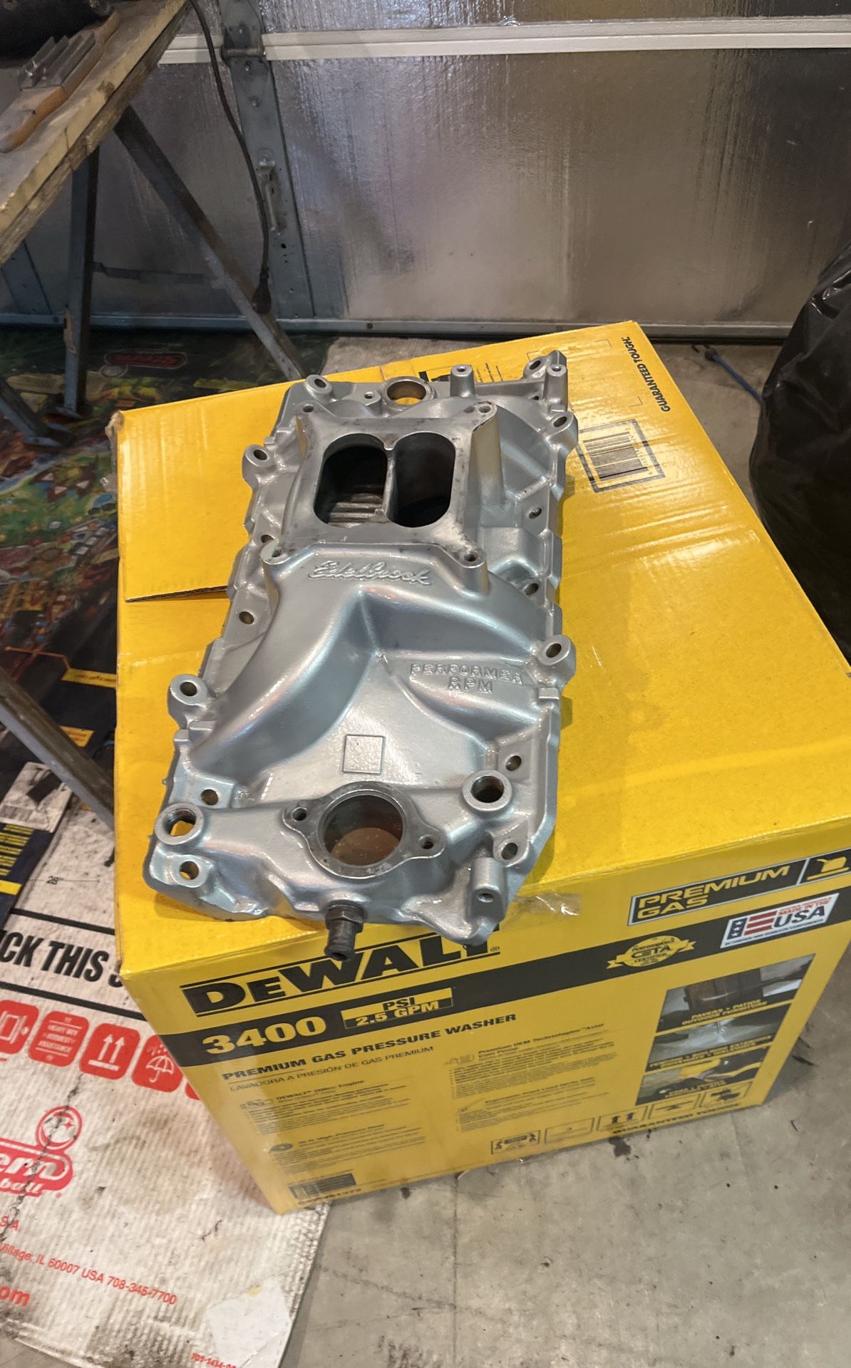 Edelbrock Dual Plane Performer Rpm # 7161 Better Than New Refinished Big Block Oval Port Chevy