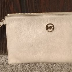 Michael Kors Pouch