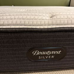 King Beautyrest Silver Plush 