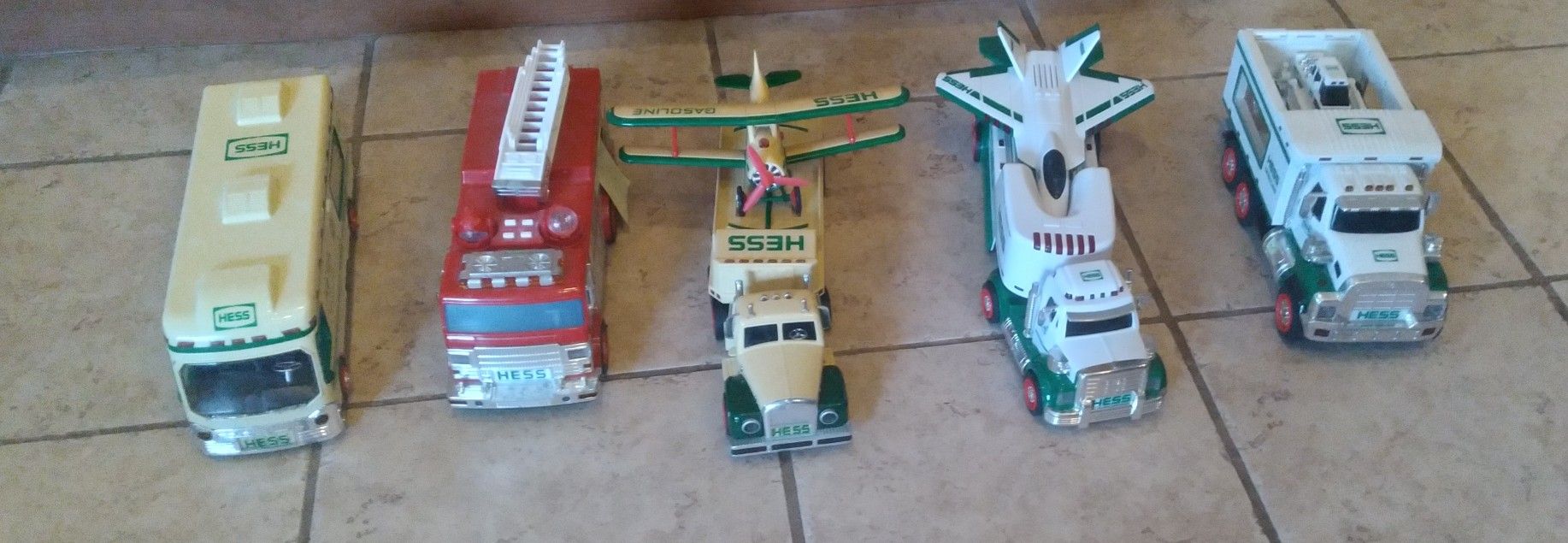 Lot of 5 Hess Trucks - All Working