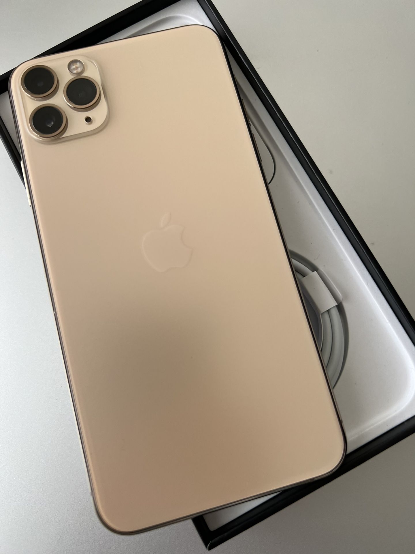 iPhone 11 Pro Max 64GB ゴールド Apple iPhone 11 Pro Max gold 64GB 4G Handys