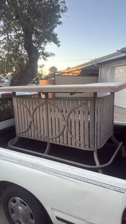 Bar table