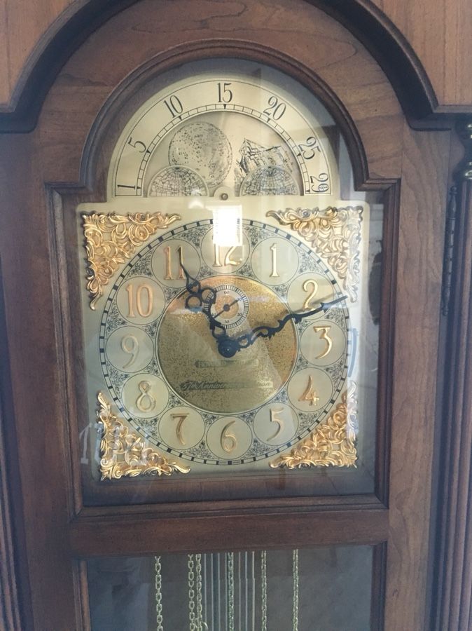 Howard Miller 1983 57th Anniversary grandfather clock model 610-277