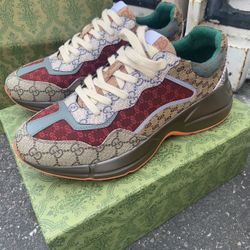 Gucci shoes new in box size 11 never worn need to sell today free delivery first 300$ take them won’t last long low ballers will be ignored 