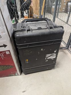 Pelican Case (2)
