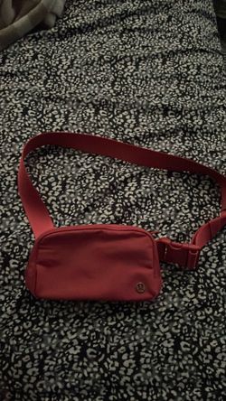 Lululemon cross body