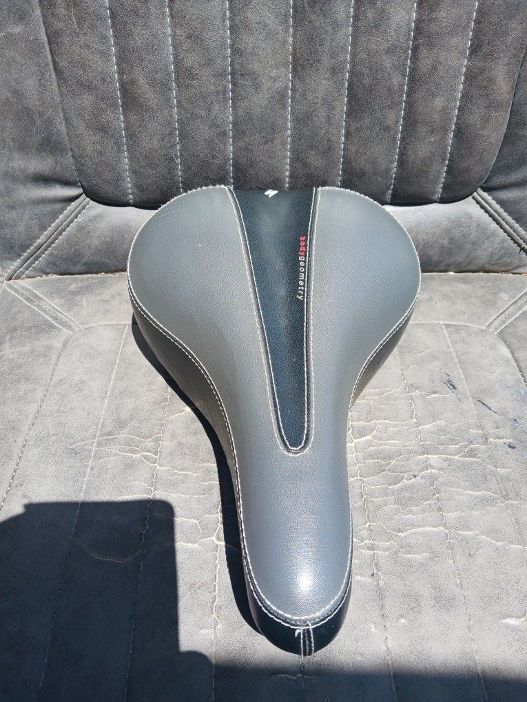 Specialized Railed Bike Seat $15