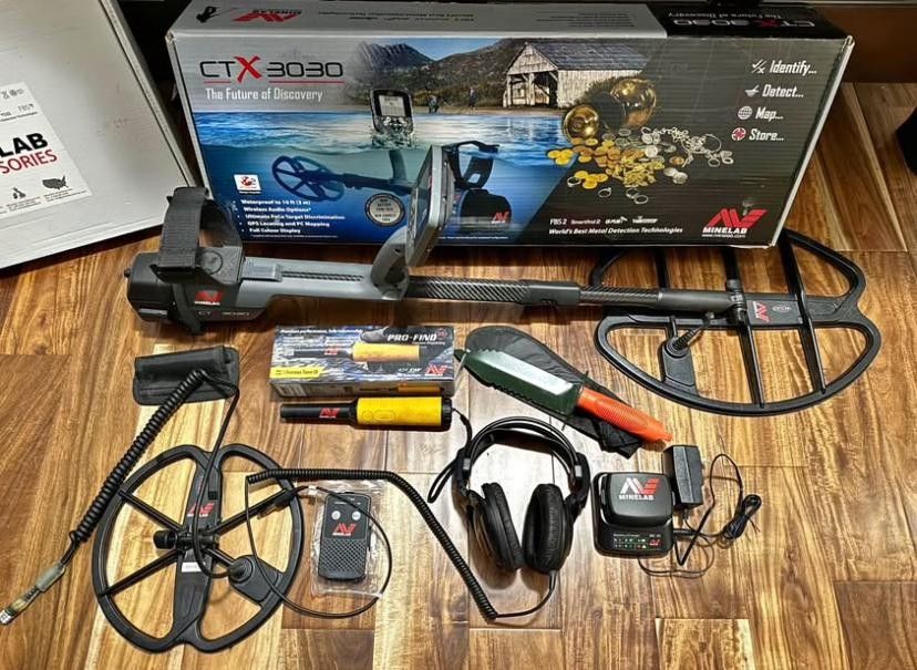 New Minelab-CTX 3030-Metal-Detector-Lot- Must-See