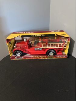Nylint Classic Metal Muscle Pumper Fire Truck Diecast Vehicle Red