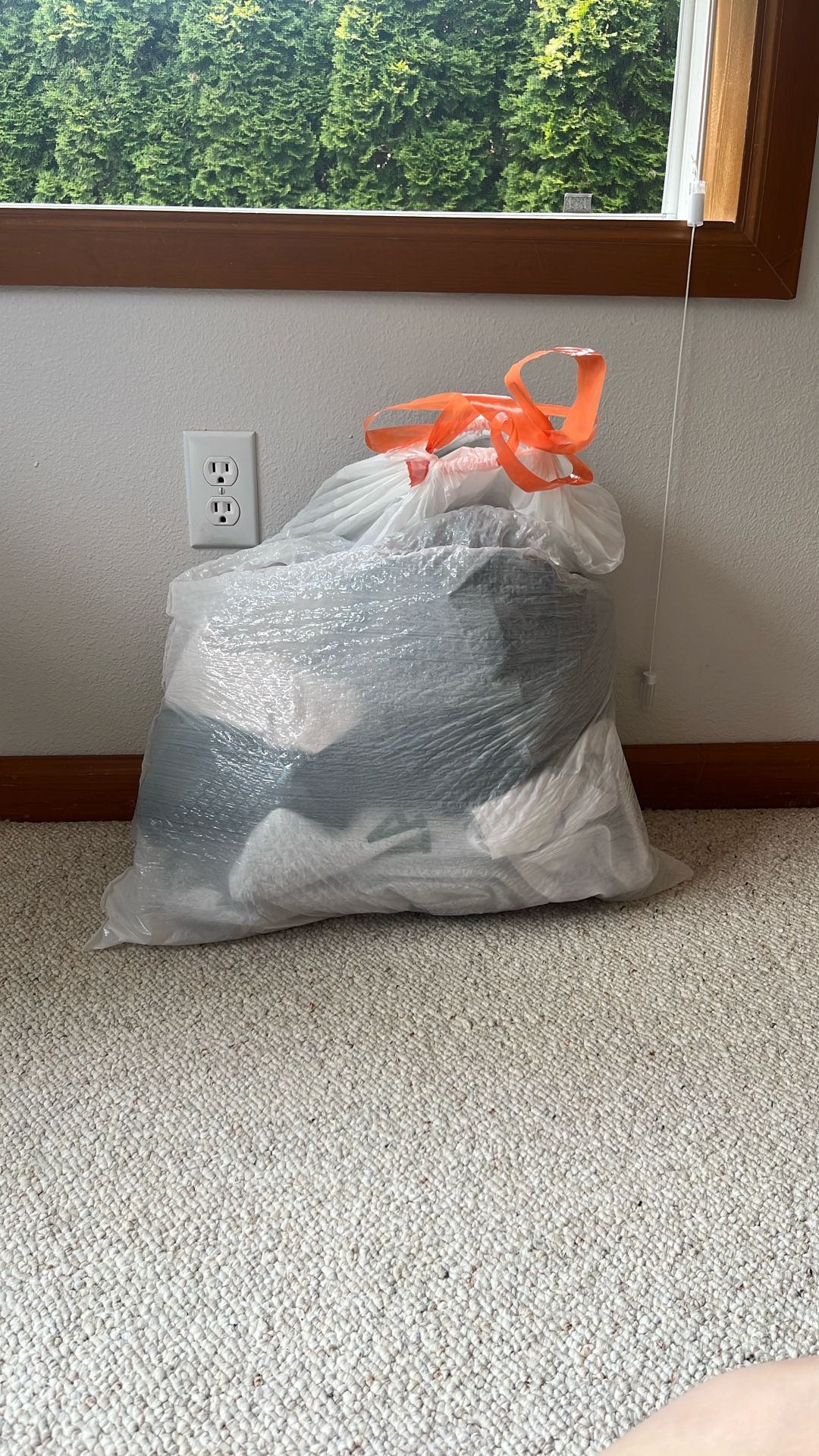 Bag of women’s and juniors size xs-m name brand items, Lululemon, Nike, Pacsun, Adidas + more